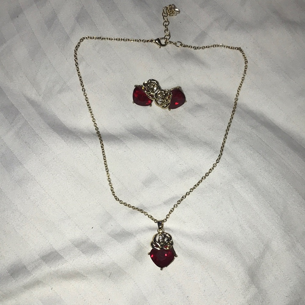 Necklace and earring set